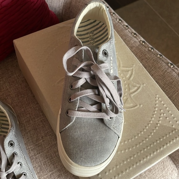 Taos grey wash canvas tennis shoes - Picture 4 of 5